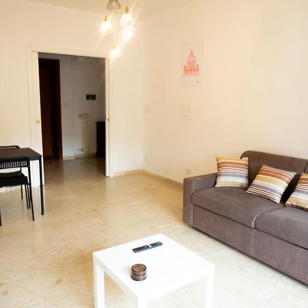 Ermete San Pietro House Apartment โรม ภายนอก รูปภาพ